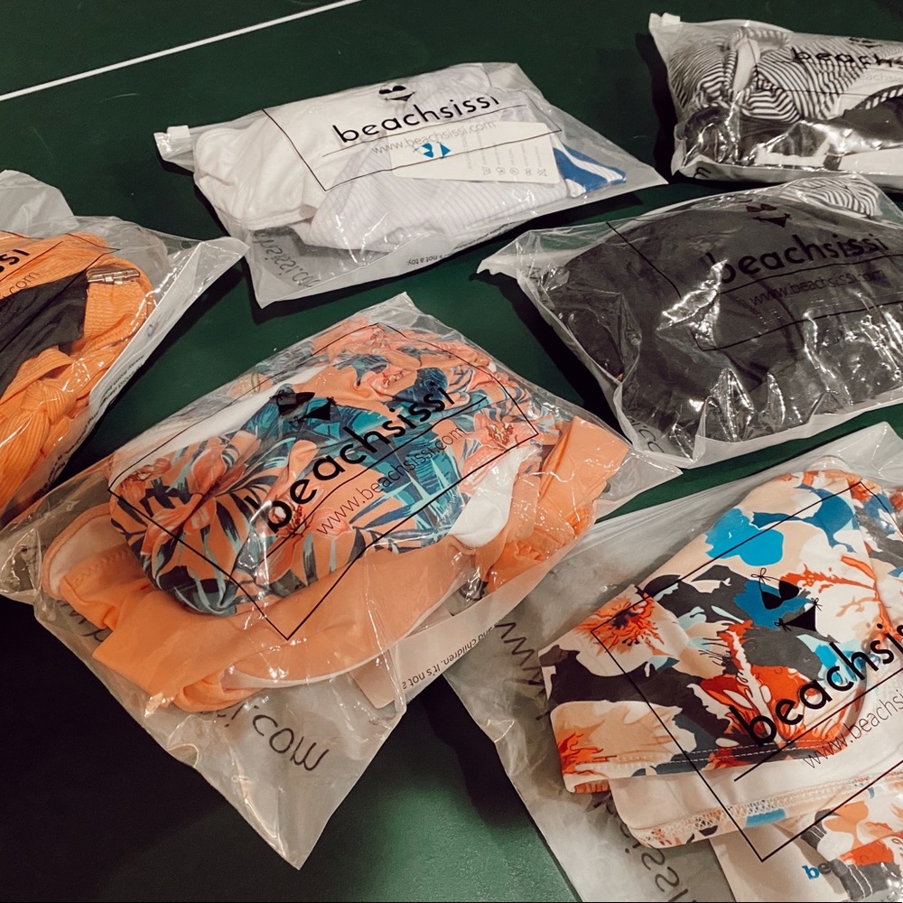 NWT Beachsissi Bundle